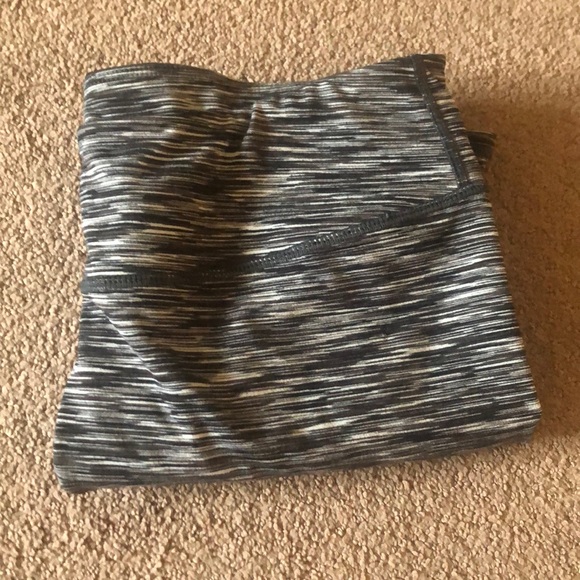 Fabletics capri pant - Picture 2 of 3